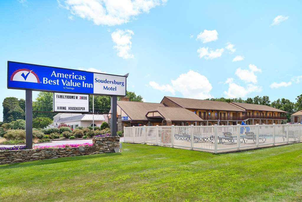 Soudersburg Inn & Suites Lancaster Ronks Dış mekan fotoğraf