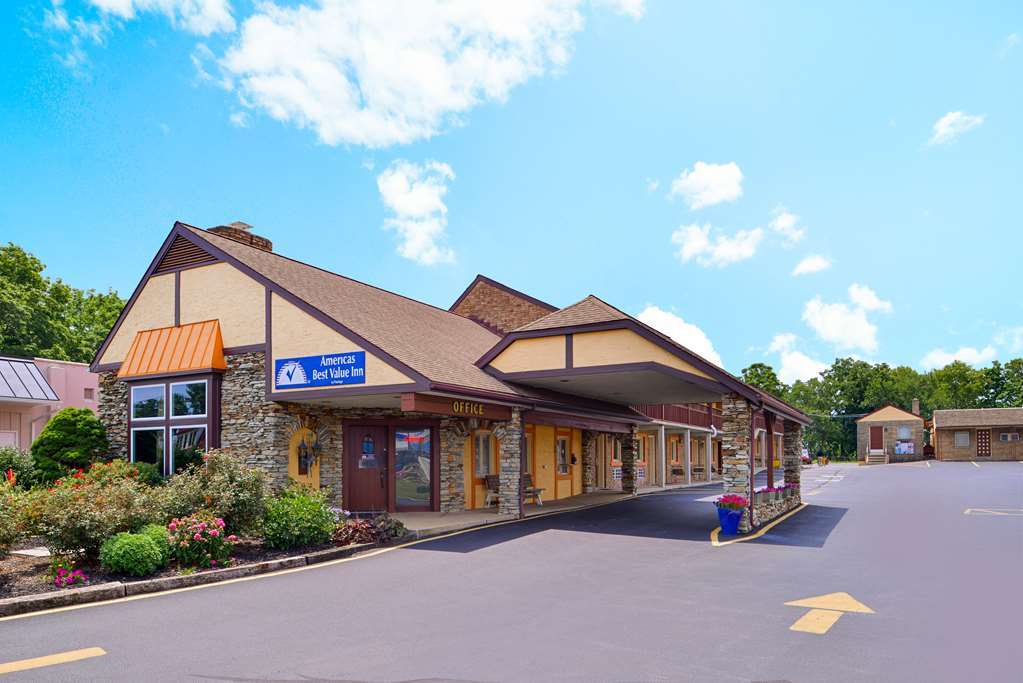 Soudersburg Inn & Suites Lancaster Ronks Dış mekan fotoğraf