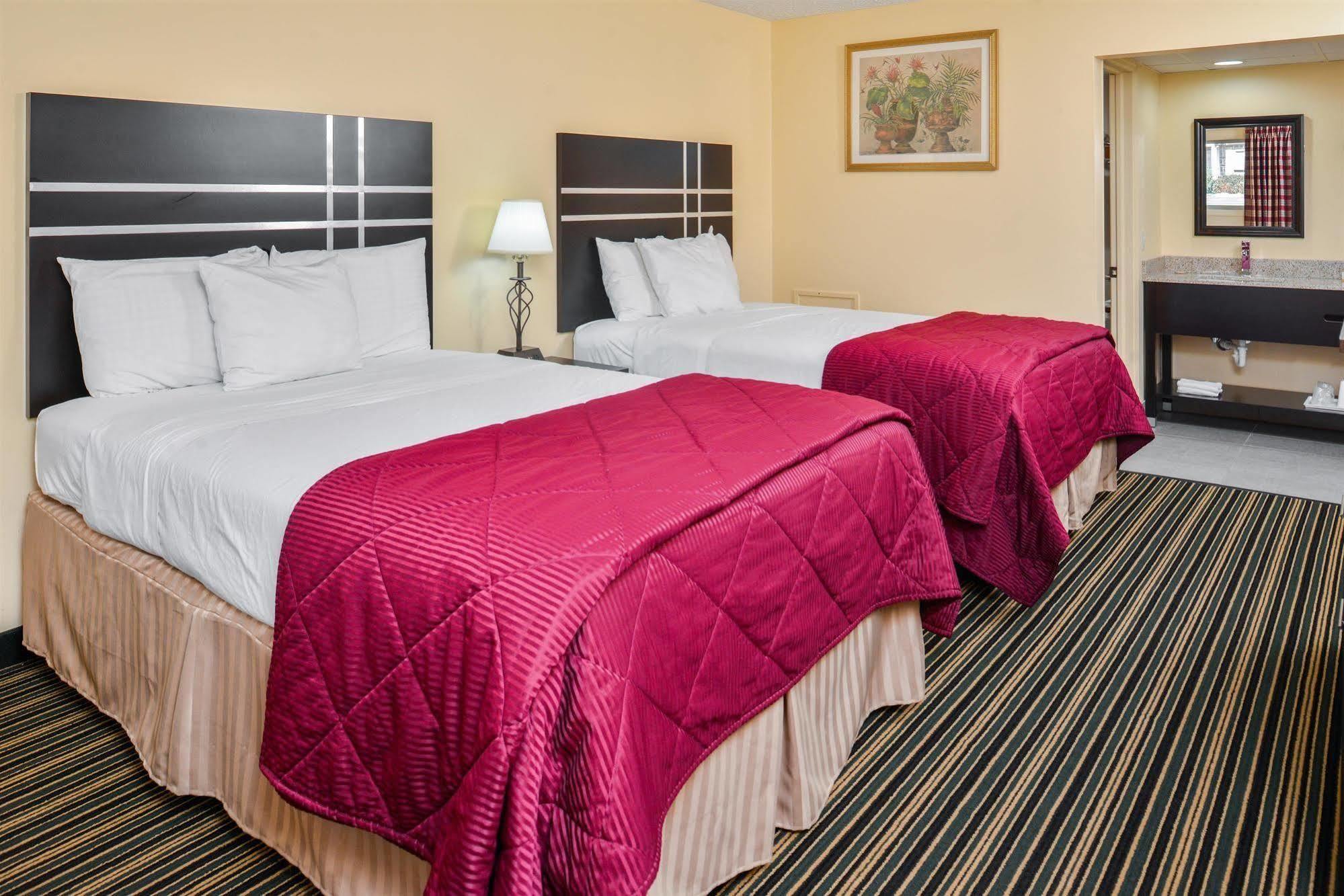 Soudersburg Inn & Suites Lancaster Ronks Dış mekan fotoğraf