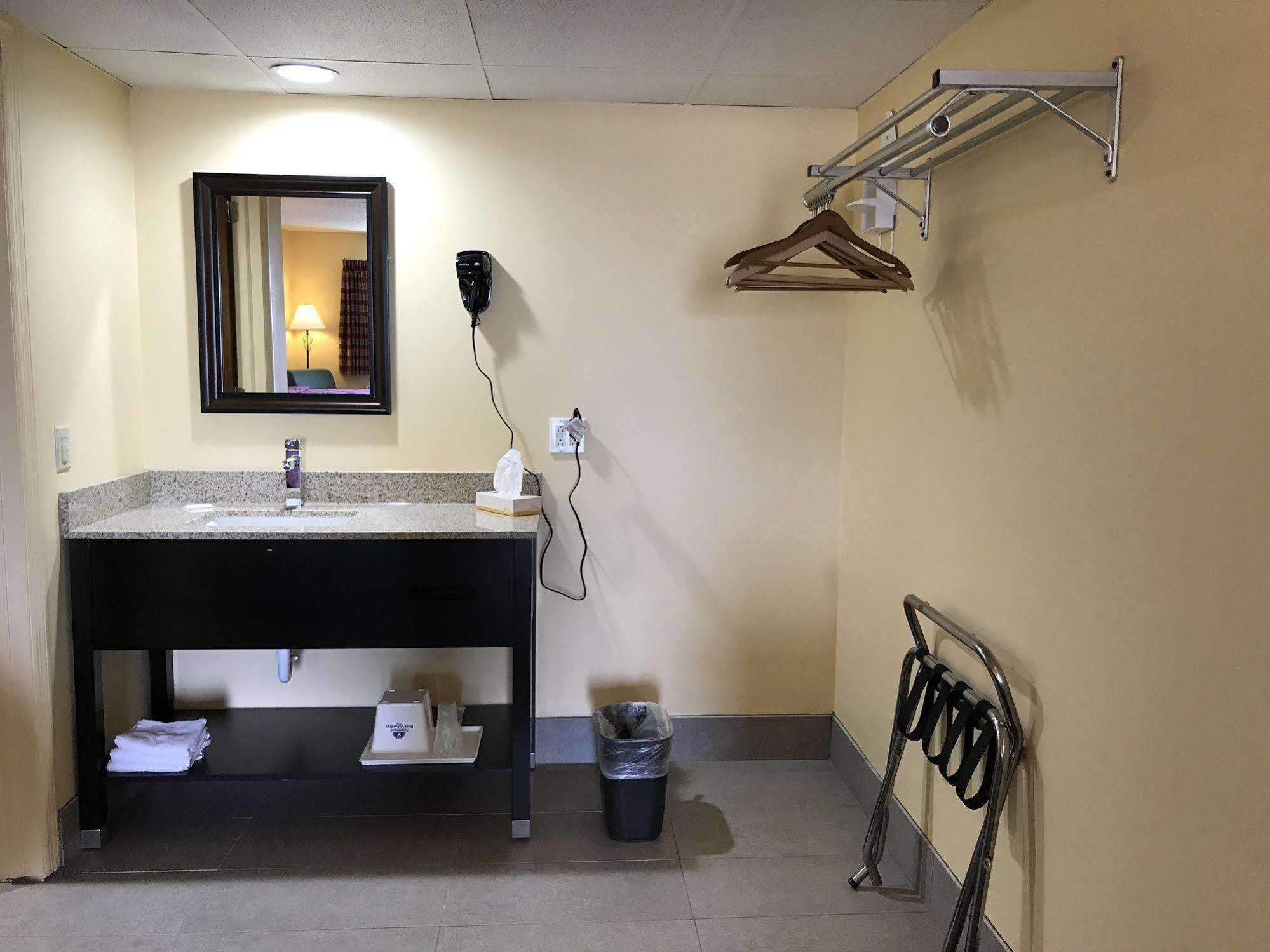 Soudersburg Inn & Suites Lancaster Ronks Dış mekan fotoğraf